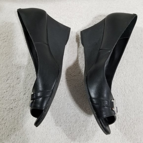 Ralph Lauren black wedge heels with metal buckle - Picture 4 of 7